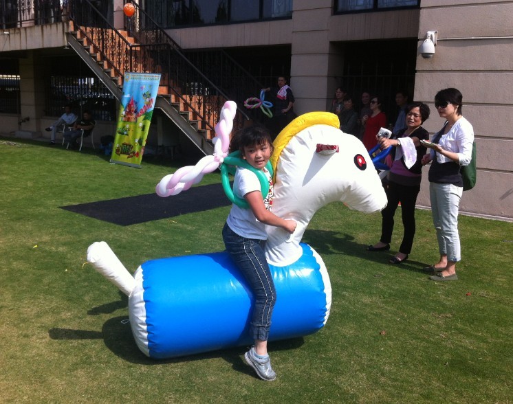 Inflatable horse充气大马